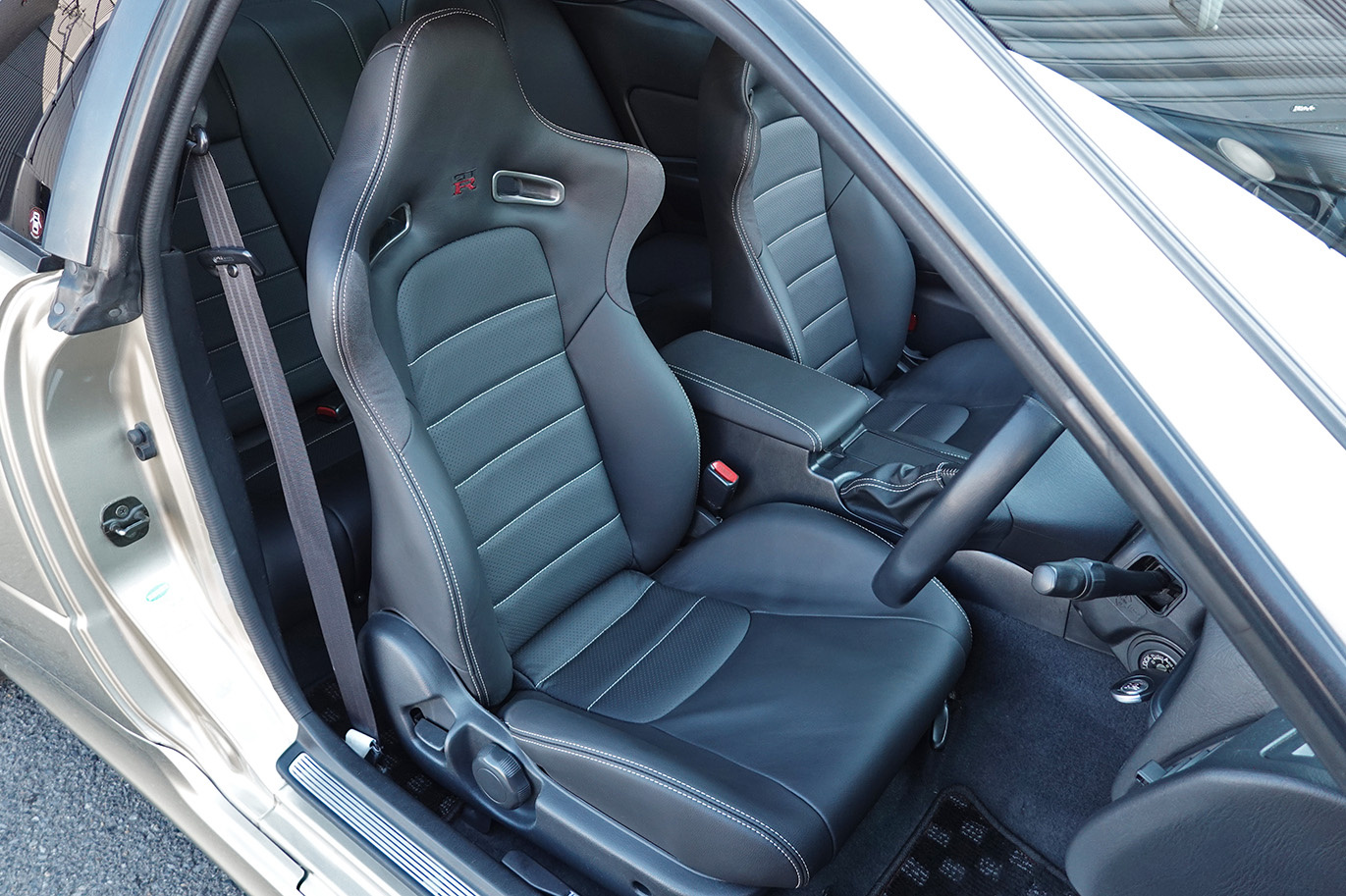 2002 Nissan SKYLINE GT-R BNR34 R34 Skyline GT-R M-Spec, TOPRANK Chassis Refresh Vehicle, Interior Refresh By Robson Leather