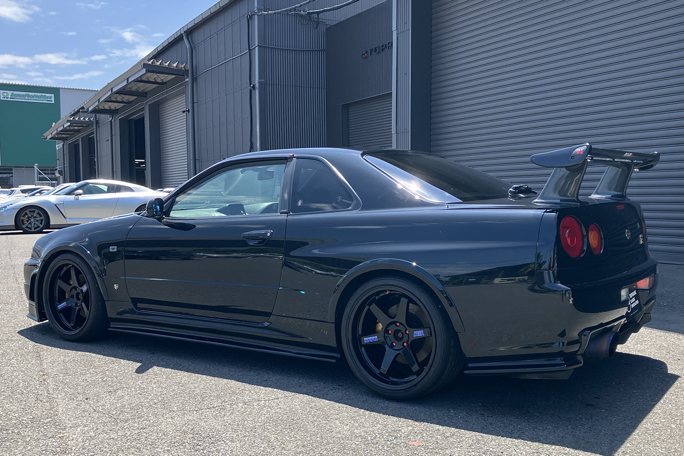 2001 Nissan SKYLINE GT-R BNR34  Skyline GT-R V-SpecII, NISMO Front Bumper, Side Skirts, Rear Spats, RAYS TE37 19Inch Wheels