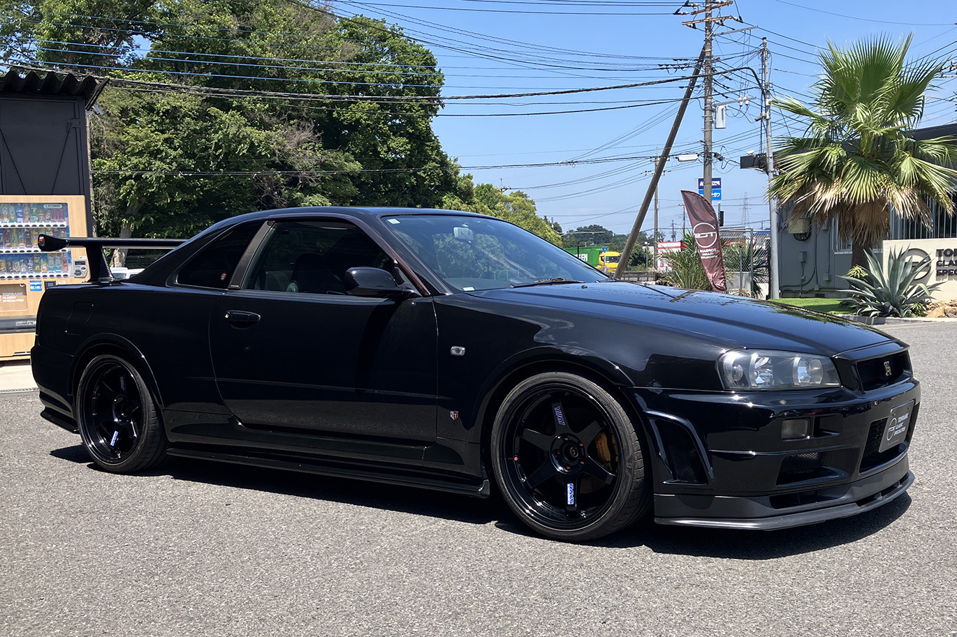 2001 Nissan SKYLINE GT-R BNR34  Skyline GT-R V-SpecII, NISMO Front Bumper, Side Skirts, Rear Spats, RAYS TE37 19Inch Wheels