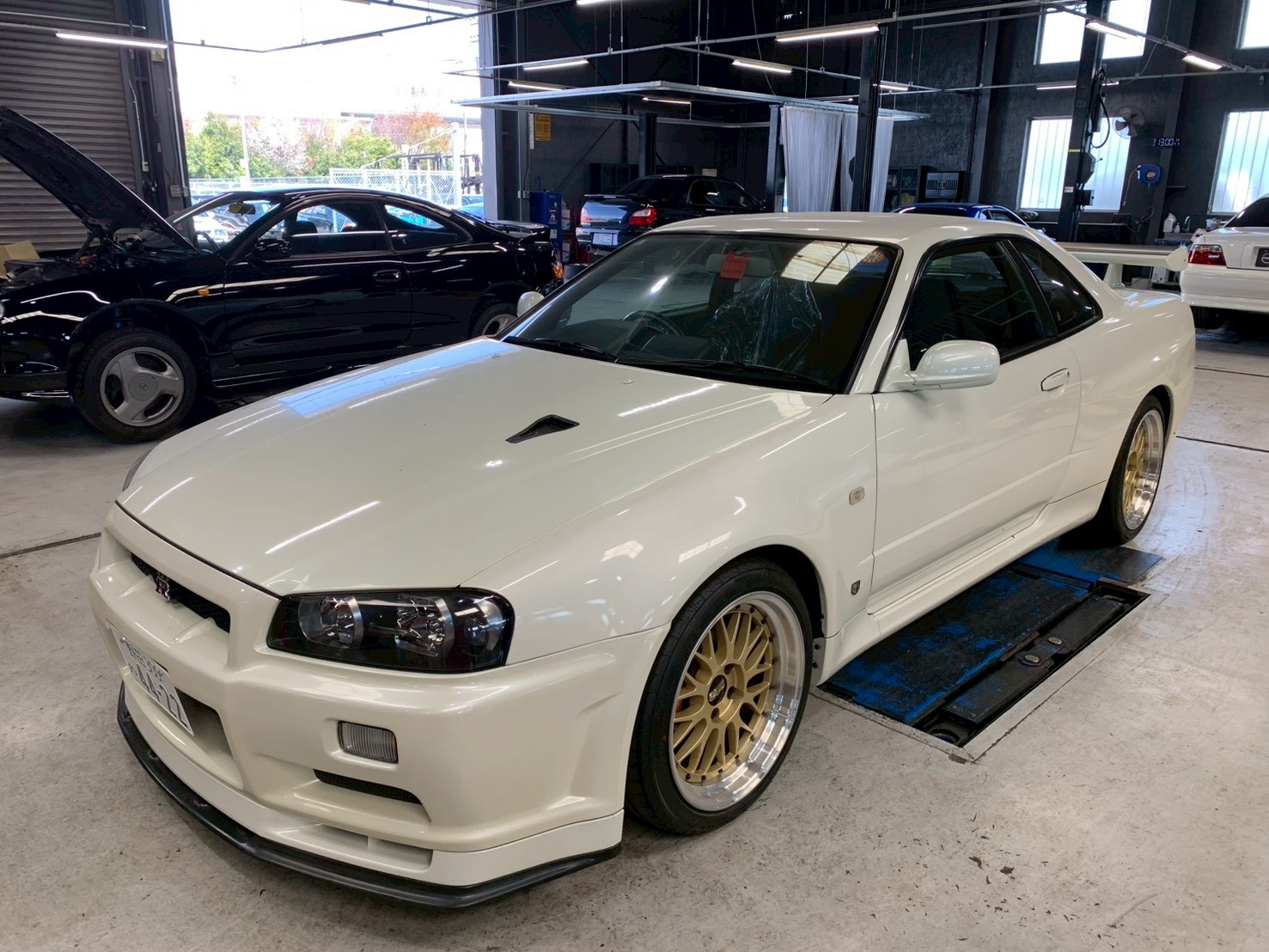 2001 Nissan SKYLINE GT-R BNR34 R34 GT-R V SPEC II, LOW KM's