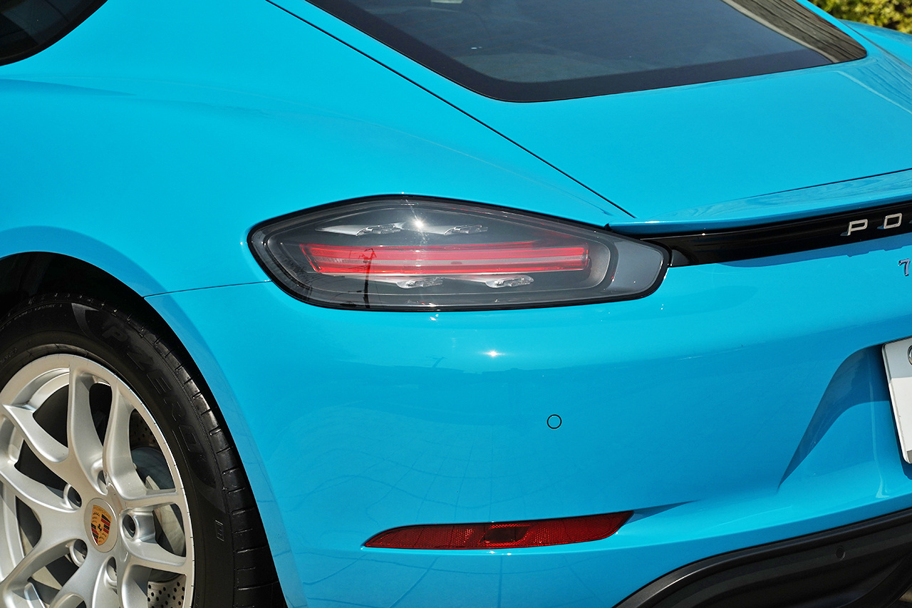 2017 Porsche 718 CAYMAN 