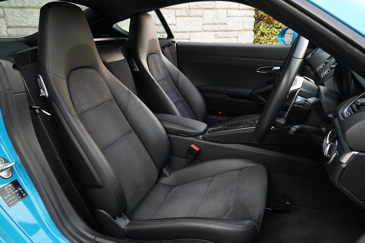 2017 Porsche 718 CAYMAN 