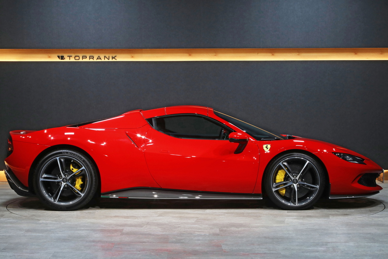 2024 Ferrari 296GTS null