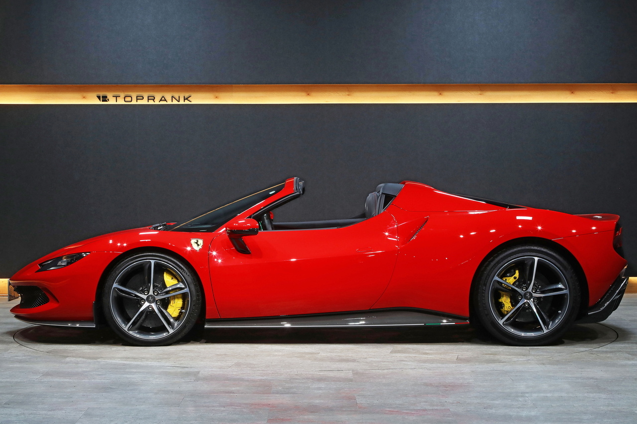 2024 Ferrari 296GTS null