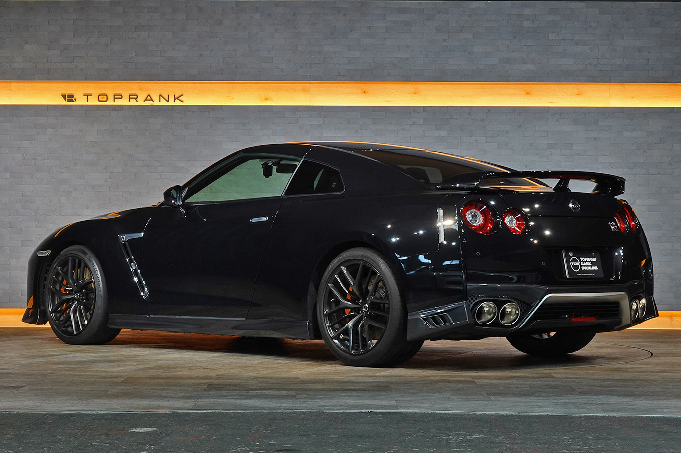 2018 Nissan GT-R R35 GT-R Pure Edition, MY18, Metor Flake Black Pearl, Apple Car Play, NISMO Sports Resetting