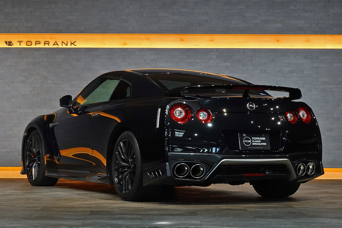 2018 Nissan GT-R R35 GT-R Pure Edition, MY18, Metor Flake Black Pearl, Apple Car Play, NISMO Sports Resetting