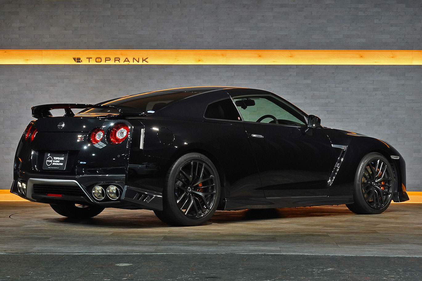 2018 Nissan GT-R R35 GT-R Pure Edition, MY18, Metor Flake Black Pearl, Apple Car Play, NISMO Sports Resetting