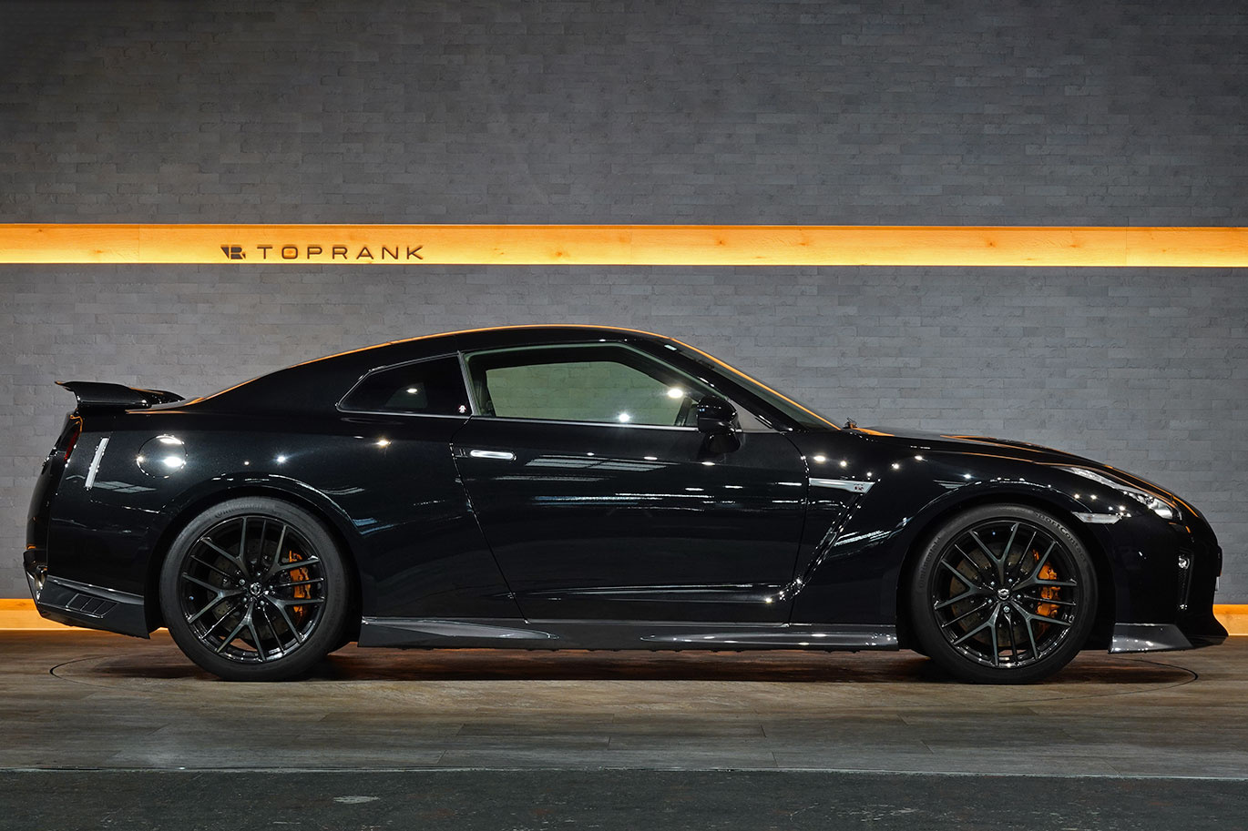 2018 Nissan GT-R R35 GT-R Pure Edition, MY18, Metor Flake Black Pearl, Apple Car Play, NISMO Sports Resetting