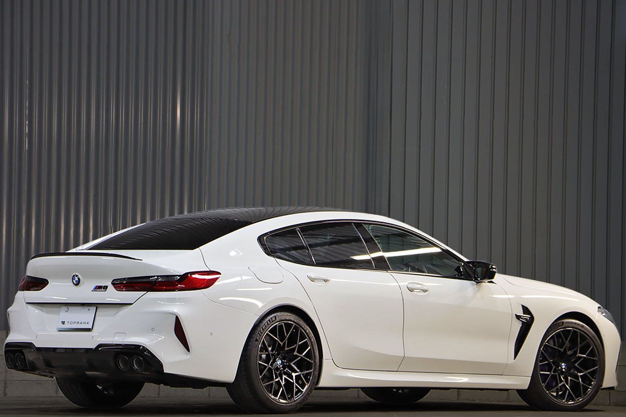 2021 BMW M8 null