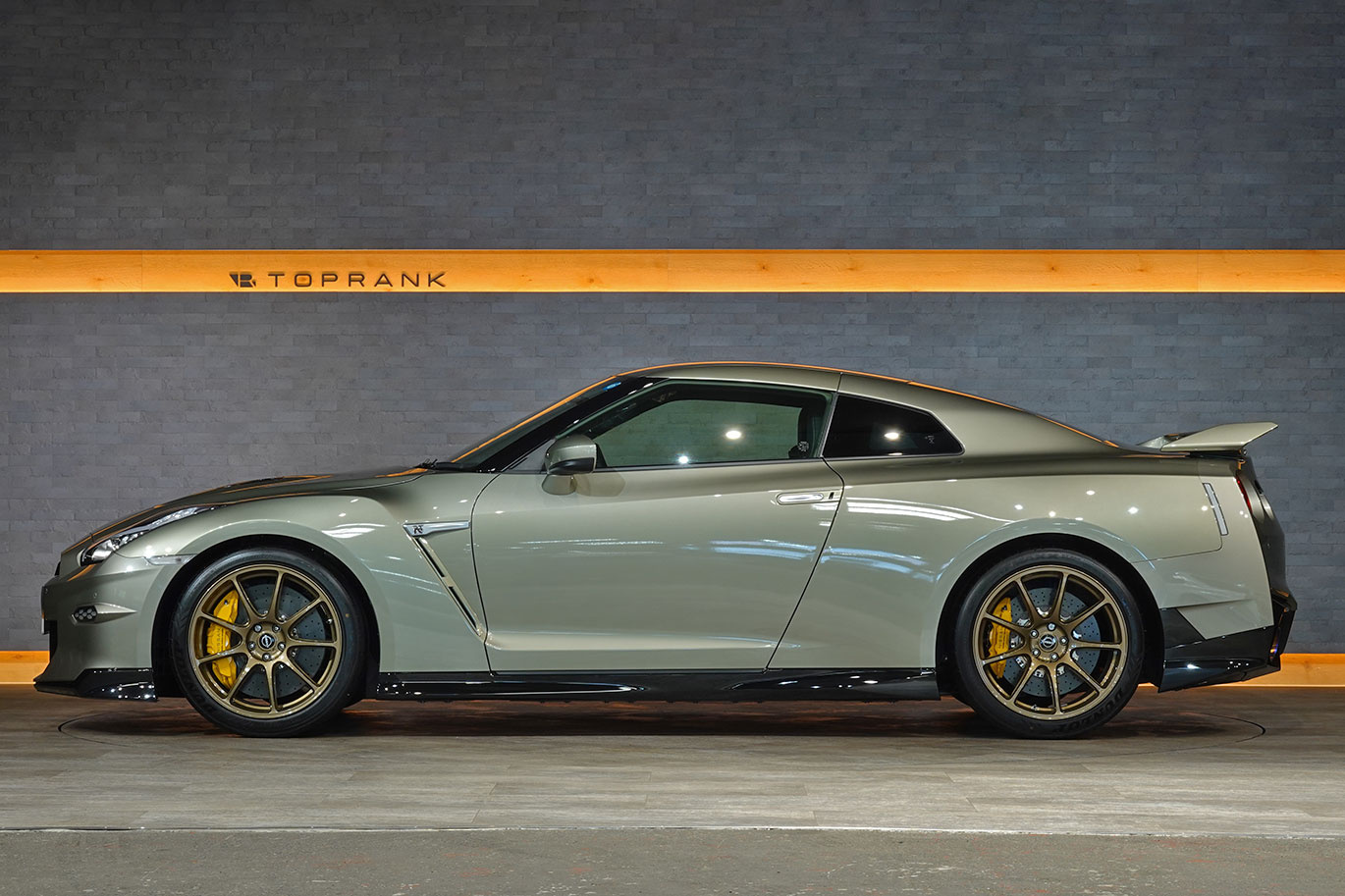 2025 Nissan GT-R R35 GT-R Premium Edition T-Spec, ULTRA LOW MILEAGE, ONE OWNER, FACTORY PLASTICS