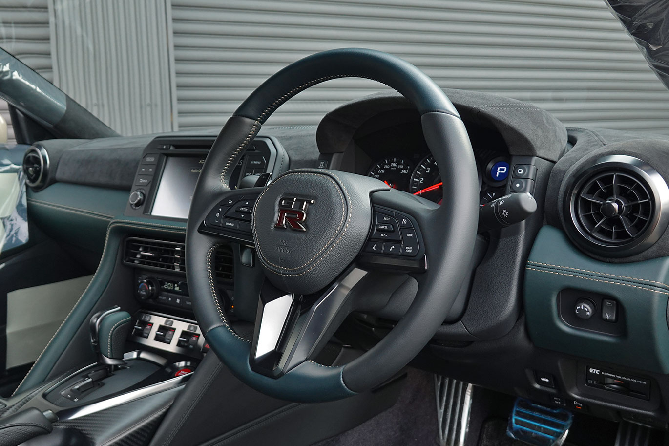 2025 Nissan GT-R R35 GT-R Premium Edition T-Spec, ULTRA LOW MILEAGE, ONE OWNER, FACTORY PLASTICS