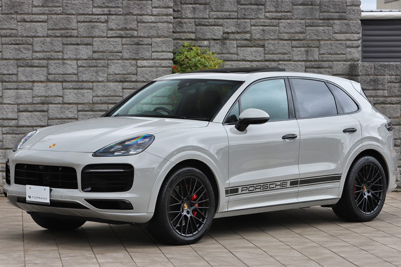 2021 Porsche CAYENNE null