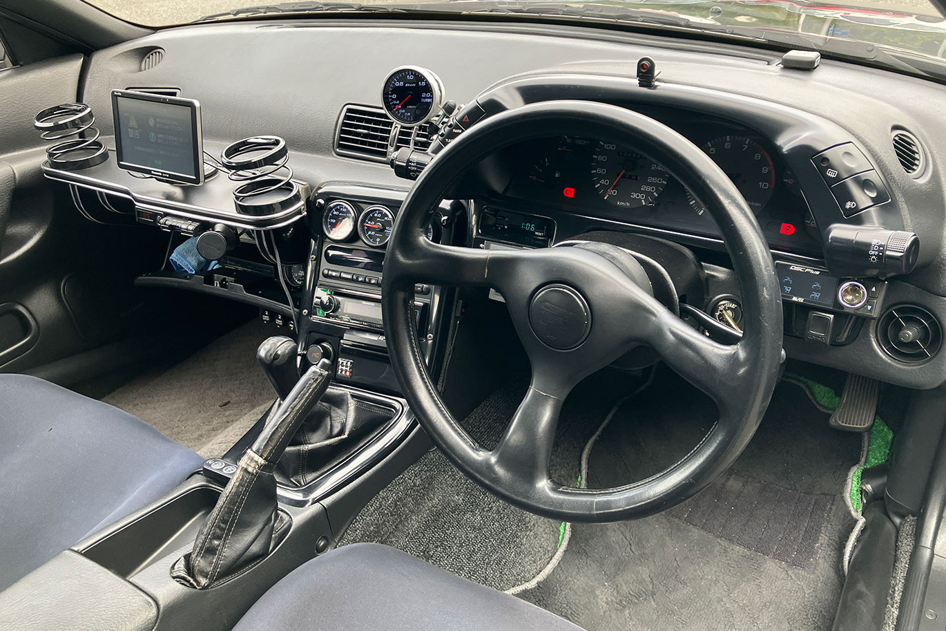 1991 Nissan SKYLINE GT-R BNR32 R32 Skyline GT-R, Garage Saurus 884 Engine Cam Cover, BLITZ Height-Adjustable Coilovers ＆DSC