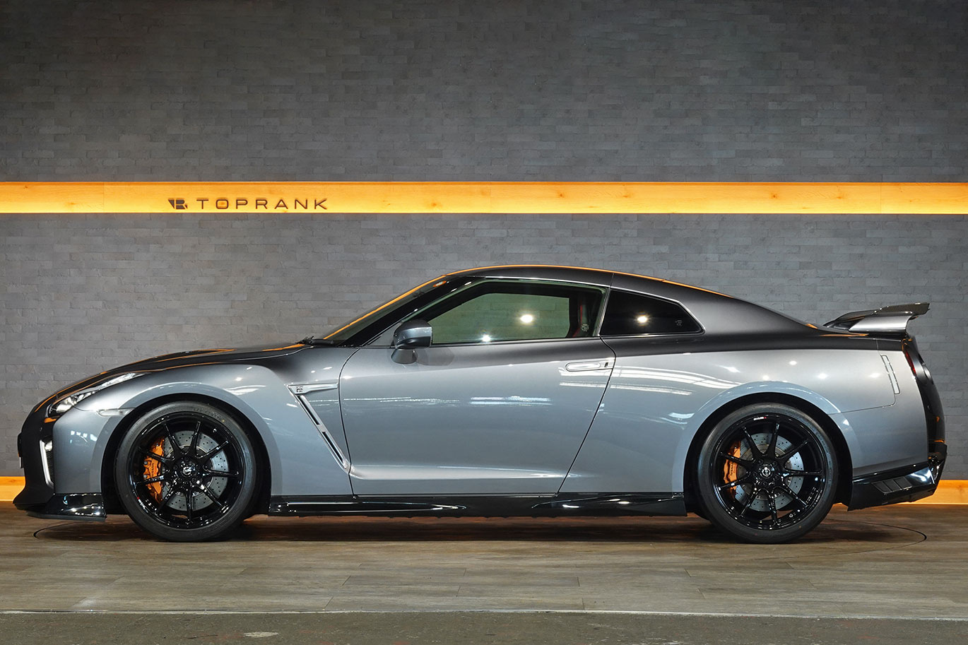 2019 Nissan GT-R R35 GT-R Track edition engineered by NISMO, MY20, Optional: Recaro Carbon Back Bucket Seats,