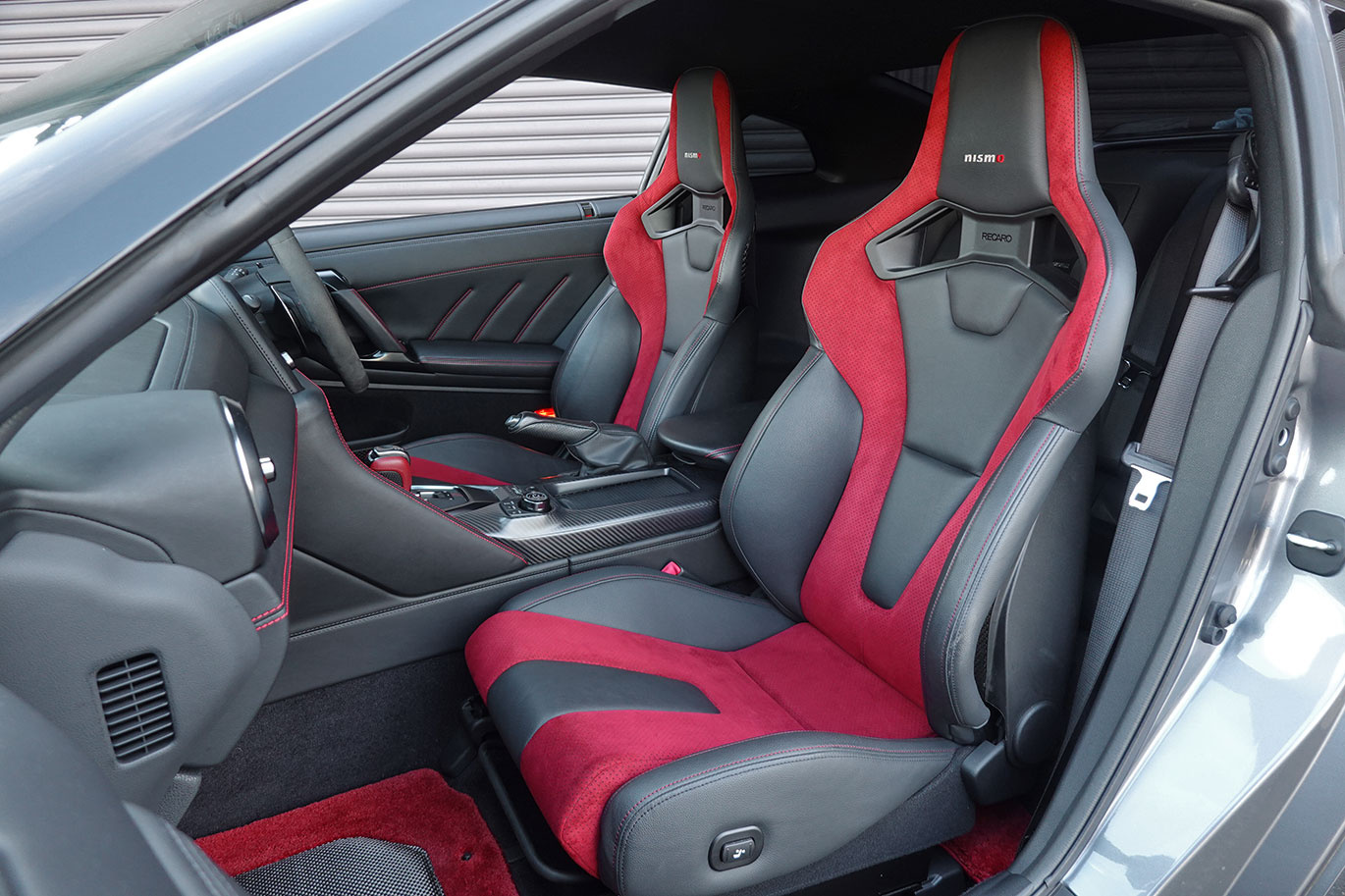 2019 Nissan GT-R R35 GT-R Track edition engineered by NISMO, MY20, Optional: Recaro Carbon Back Bucket Seats,