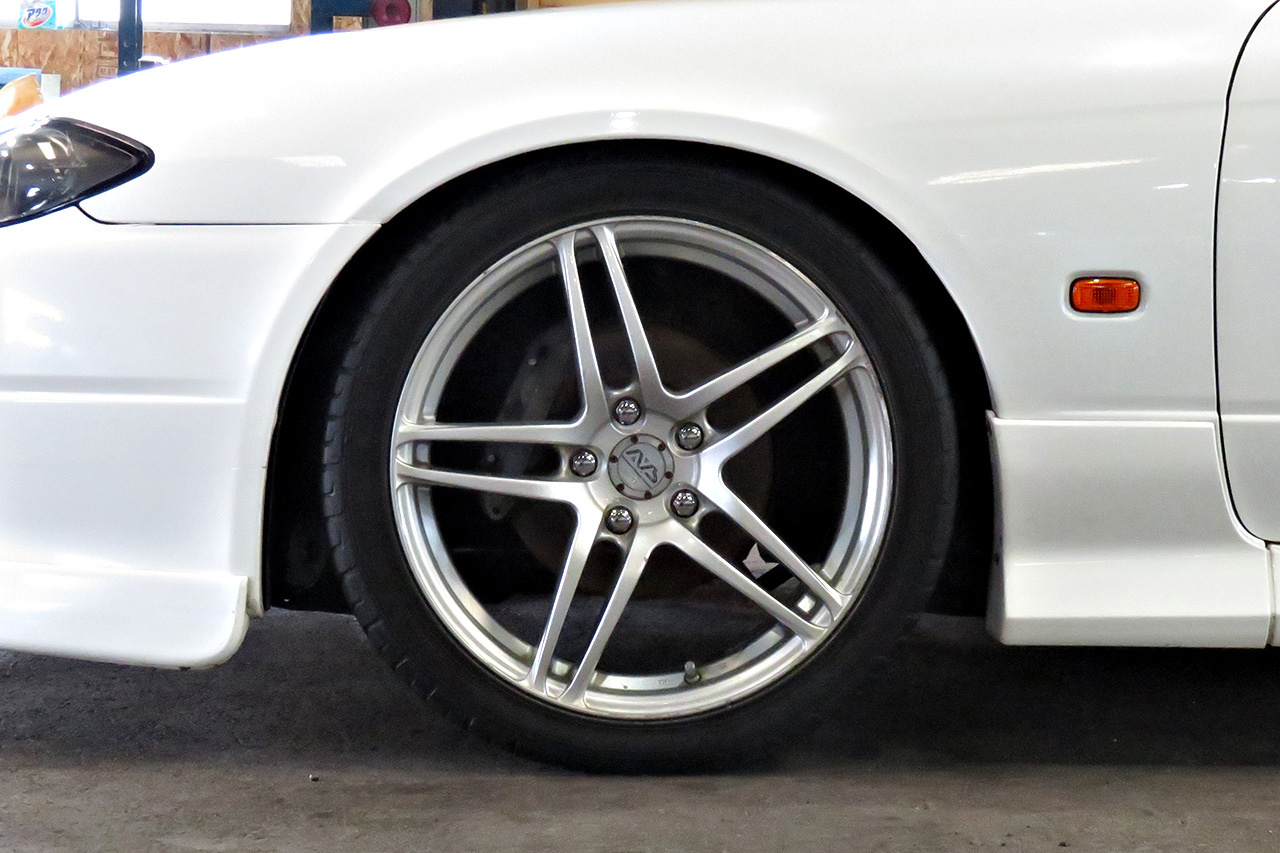 1999 Nissan SILVIA S15 Type R AVS 18in wheels Trust blow off valve After market inter cooler Aero Defi gauges
