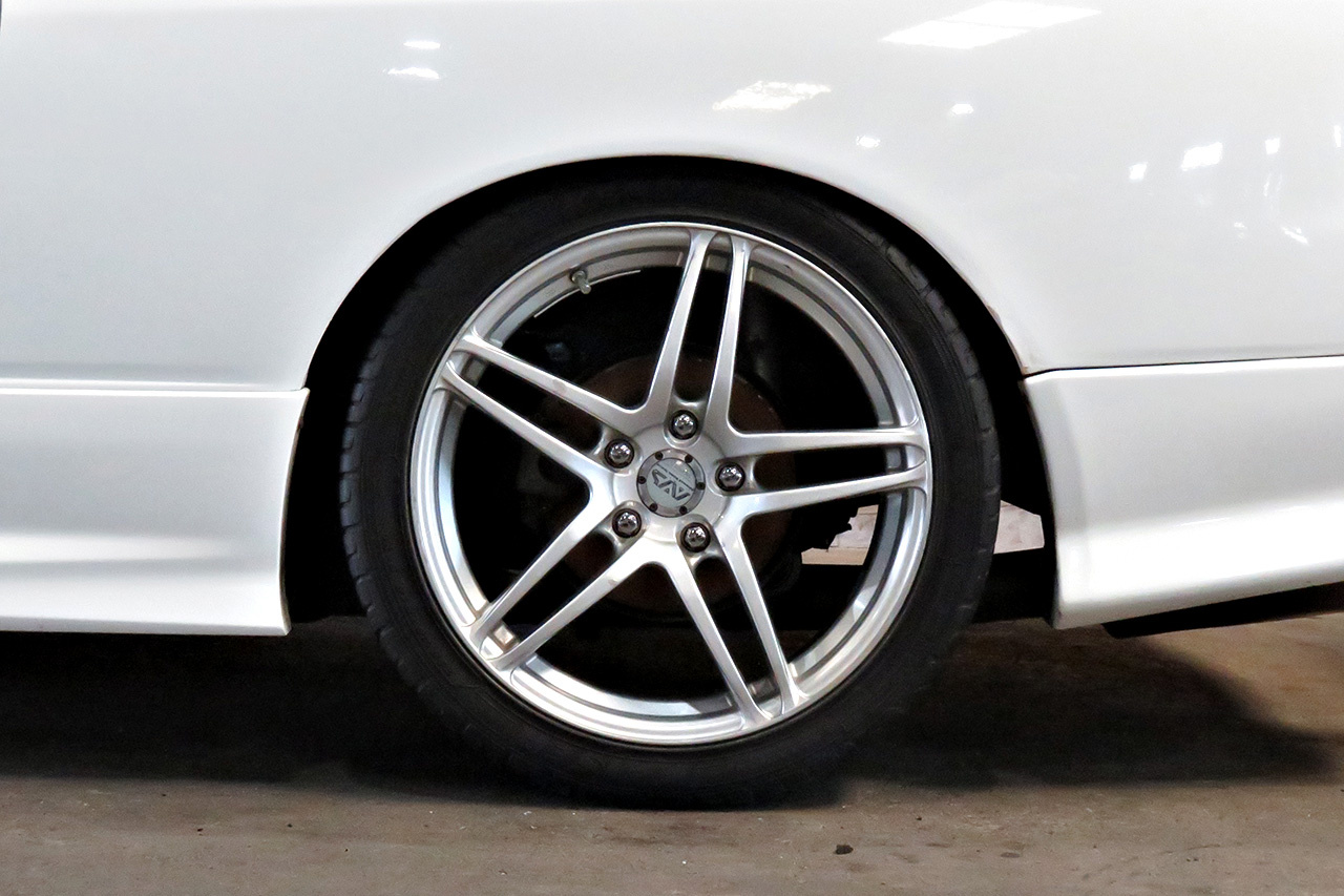1999 Nissan SILVIA S15 Type R AVS 18in wheels Trust blow off valve After market inter cooler Aero Defi gauges