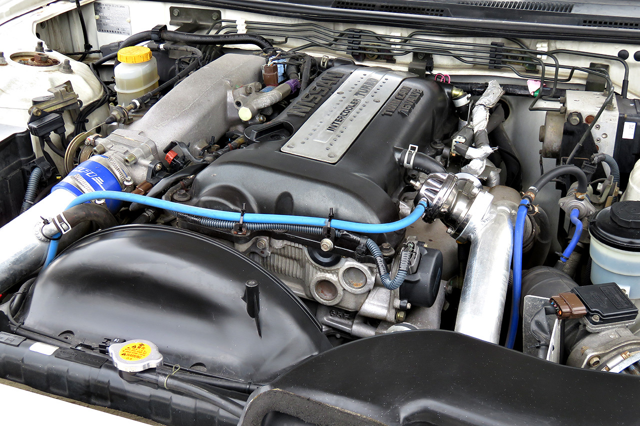 1999 Nissan SILVIA S15 Type R AVS 18in wheels Trust blow off valve After market inter cooler Aero Defi gauges