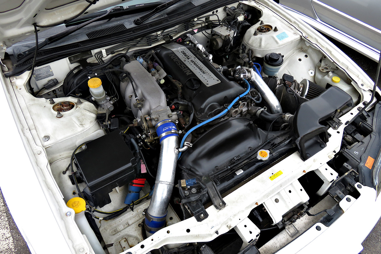 1999 Nissan SILVIA S15 Type R AVS 18in wheels Trust blow off valve After market inter cooler Aero Defi gauges