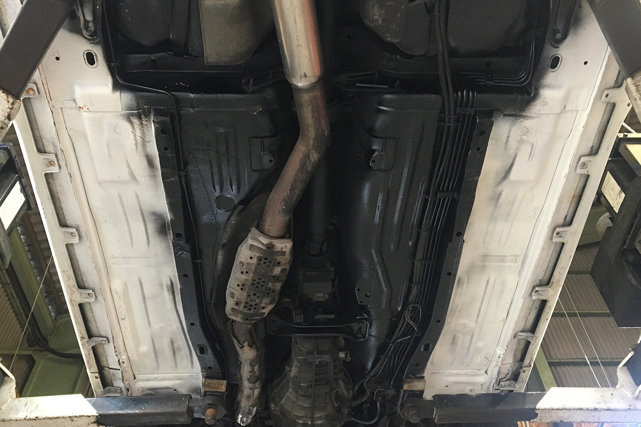1999 Nissan SILVIA S15 Type R AVS 18in wheels Trust blow off valve After market inter cooler Aero Defi gauges