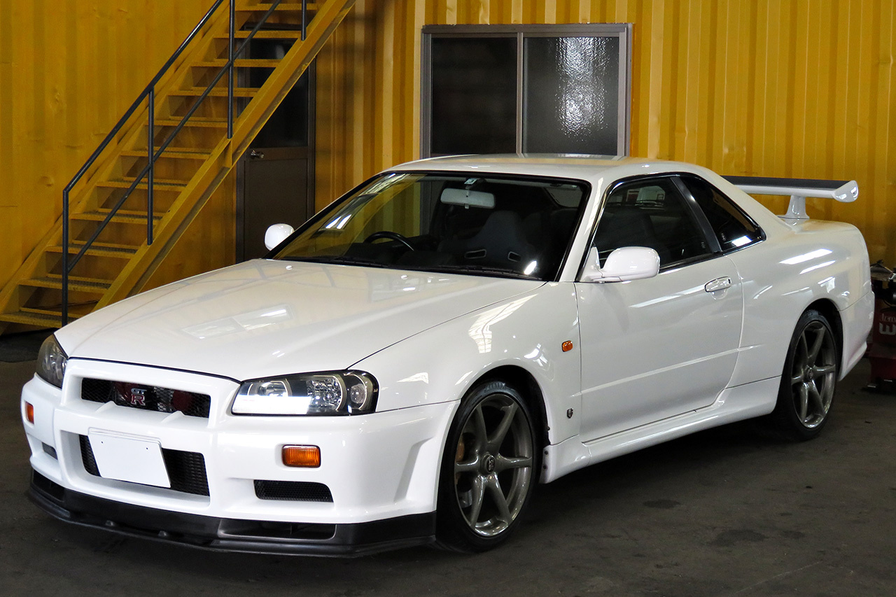 1999 Nissan SKYLINE GT-R R34 GTR  V- Spec, Nismo meter, Brembo F. calipers, Adjustable Coilovers