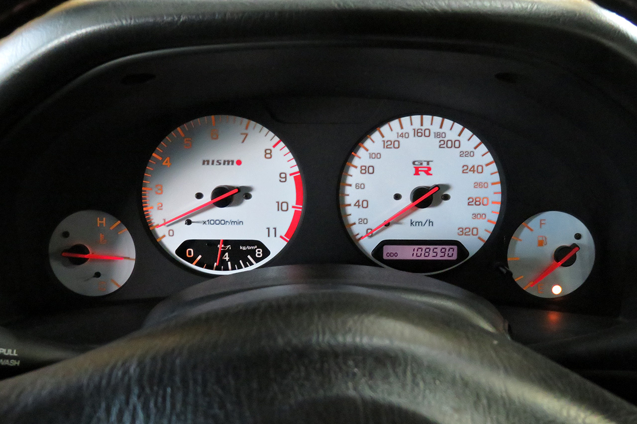 1999 Nissan SKYLINE GT-R R34 GTR  V- Spec, Nismo meter, Brembo F. calipers, Adjustable Coilovers
