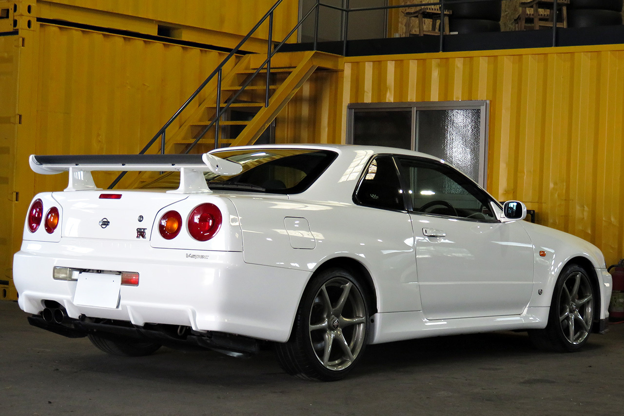 1999 Nissan SKYLINE GT-R R34 GTR  V- Spec, Nismo meter, Brembo F. calipers, Adjustable Coilovers