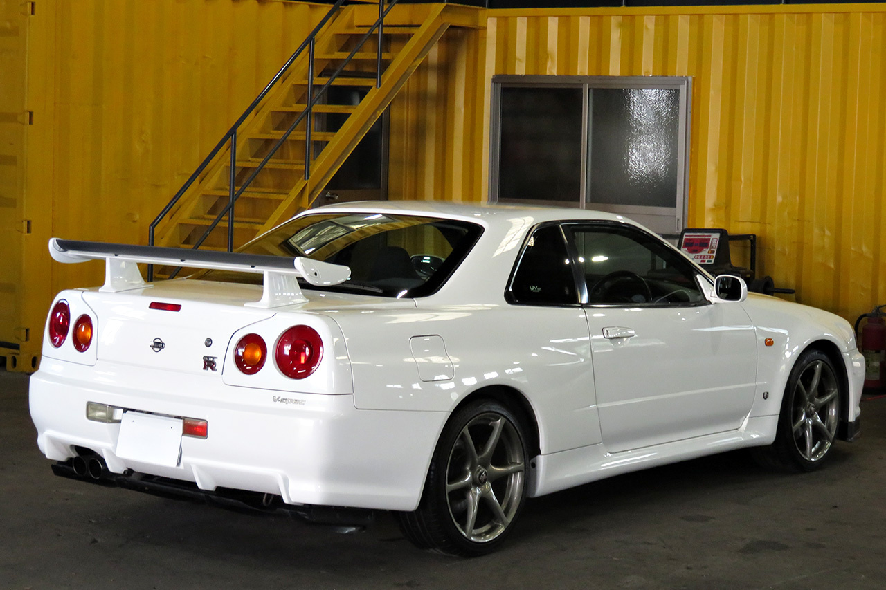 1999 Nissan SKYLINE GT-R R34 GTR  V- Spec, Nismo meter, Brembo F. calipers, Adjustable Coilovers