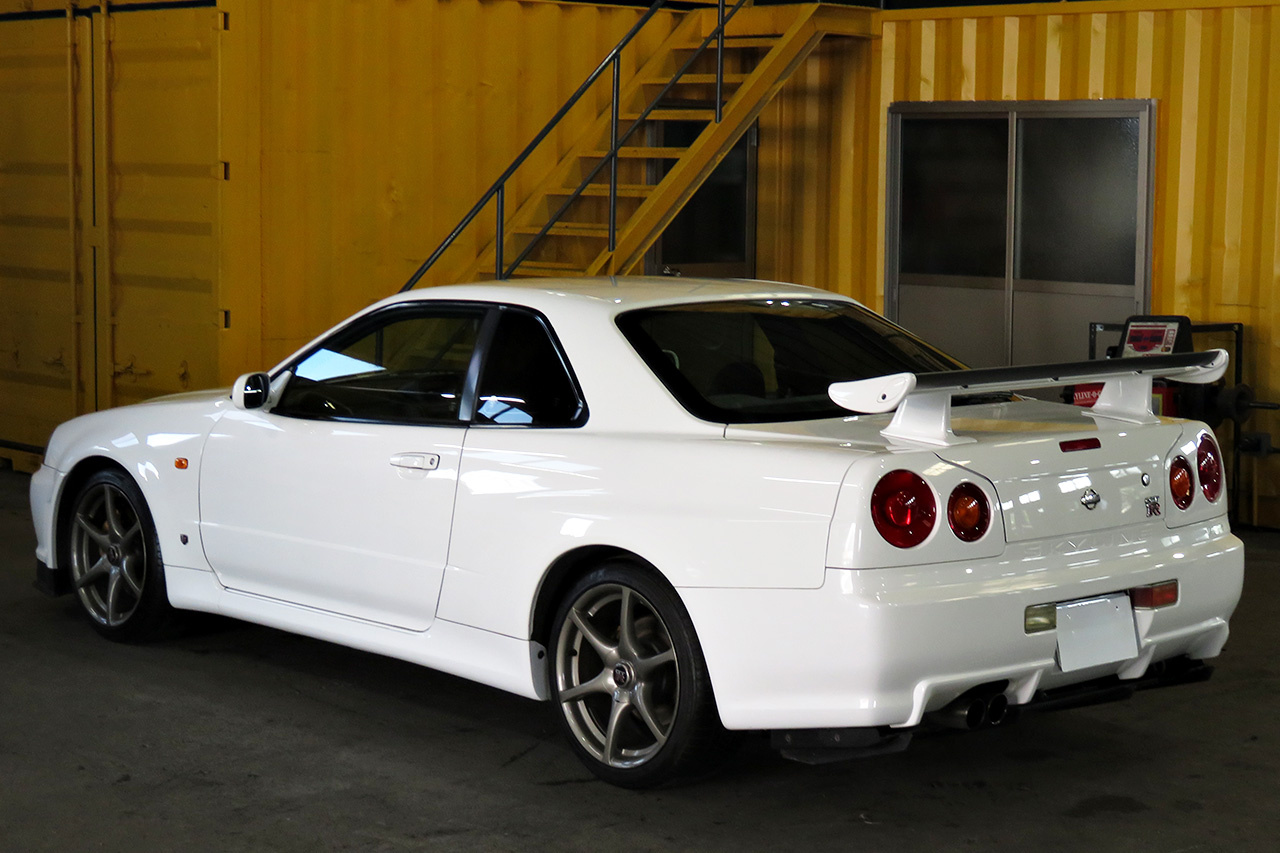 1999 Nissan SKYLINE GT-R R34 GTR  V- Spec, Nismo meter, Brembo F. calipers, Adjustable Coilovers