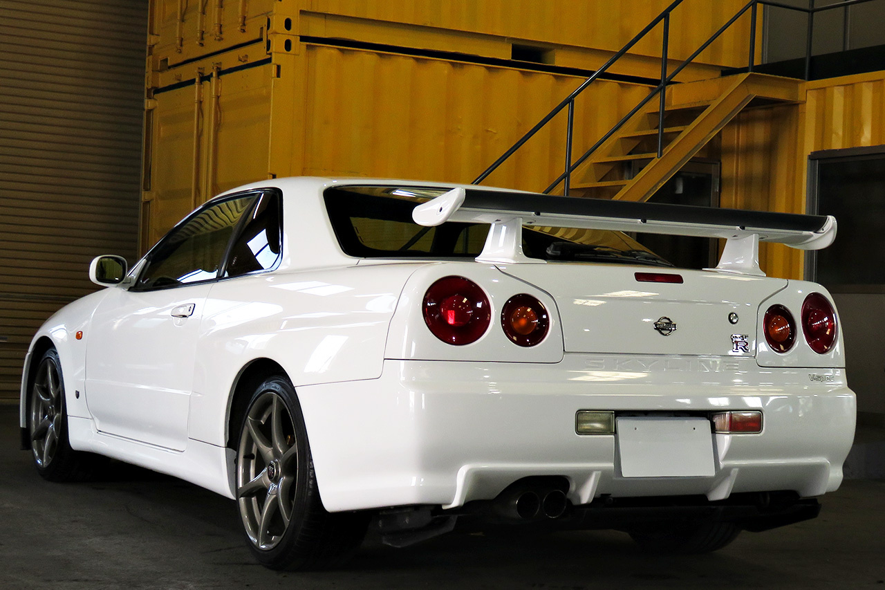 1999 Nissan SKYLINE GT-R R34 GTR  V- Spec, Nismo meter, Brembo F. calipers, Adjustable Coilovers