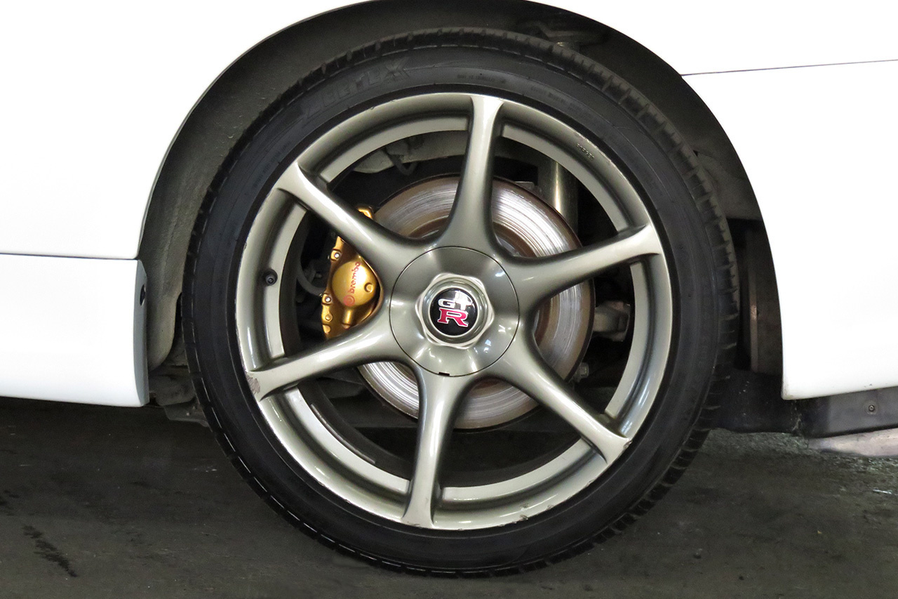 1999 Nissan SKYLINE GT-R R34 GTR  V- Spec, Nismo meter, Brembo F. calipers, Adjustable Coilovers