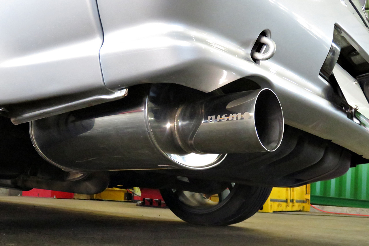 1989 Nissan SKYLINE GT-R R32 GT-R Nismo Muffler, Nismo Tension Rods, Nismo Style Trunk Lip Spoiler,  Work Emotion Wheels 