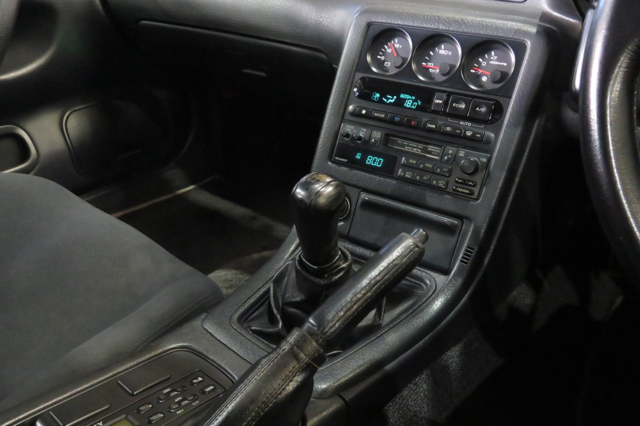 1993 Nissan SKYLINE GT-R R32 GT-R TH1 Original Color, Nismo Tower Bar, Nismo suspension 