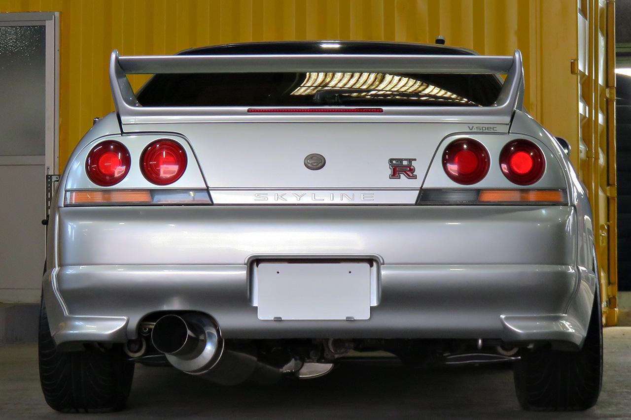 1995 Nissan SKYLINE GT-R R33 GT-R Series 1 Quantum Racing Adjustable Coilovers, Apexi Muffler, Trust Intercooler, Sard Rad.