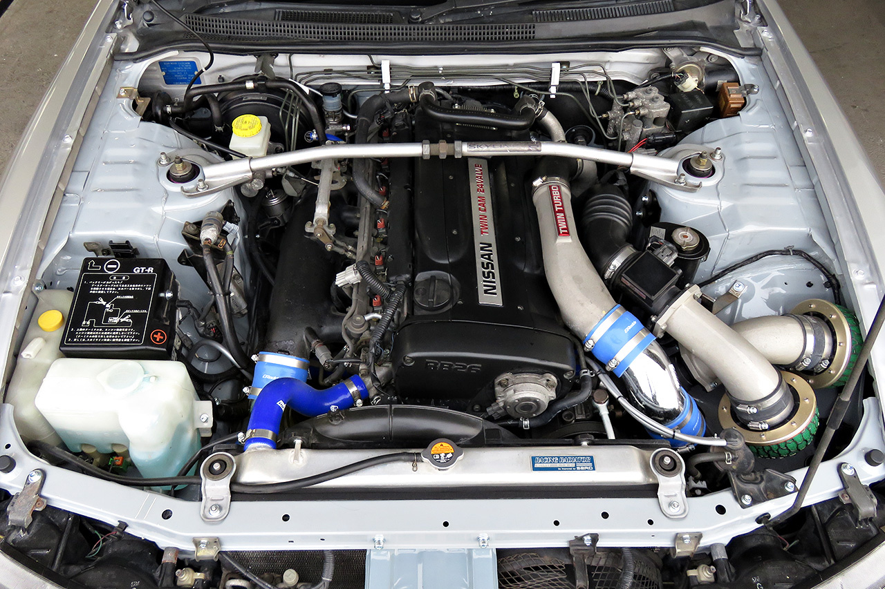 1995 Nissan SKYLINE GT-R R33 GT-R Series 1 Quantum Racing Adjustable Coilovers, Apexi Muffler, Trust Intercooler, Sard Rad.