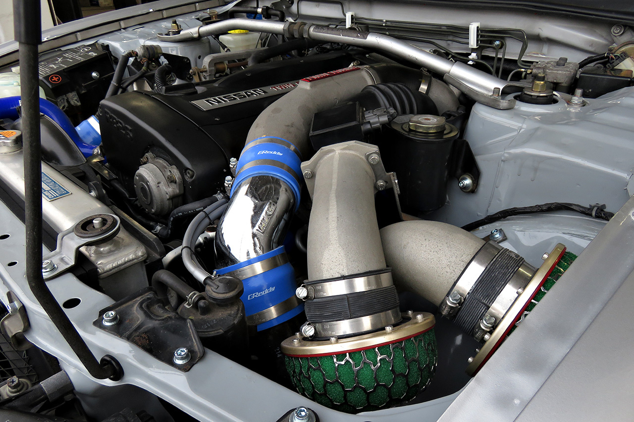 1995 Nissan SKYLINE GT-R R33 GT-R Series 1 Quantum Racing Adjustable Coilovers, Apexi Muffler, Trust Intercooler, Sard Rad.