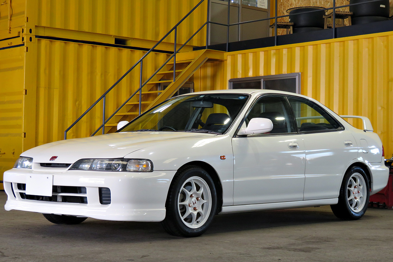 1996 Honda INTEGRA DB8 Type R with  Black Recaro Seats