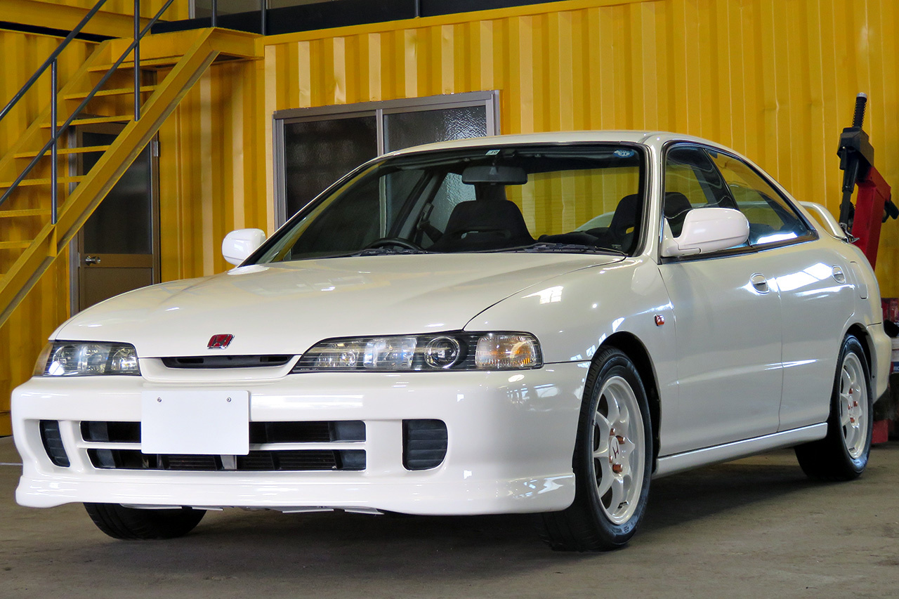 1996 Honda INTEGRA DB8 Type R with  Black Recaro Seats