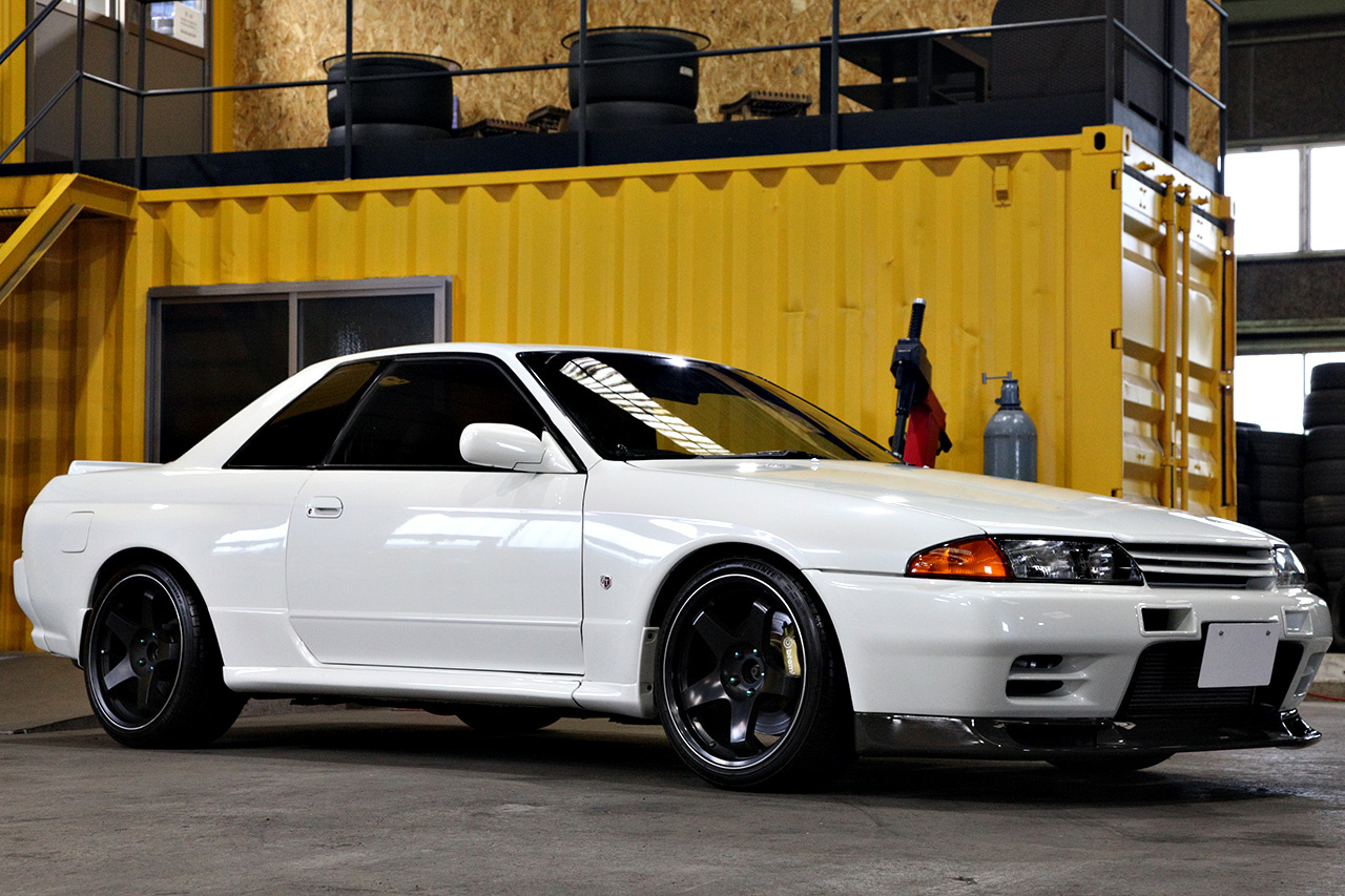1993 Nissan SKYLINE GT-R R32 GT-R, HKS Actuator, HKS Air Clean, Mines Skyline ECU, BCNR33 Front Brembo Calipers  