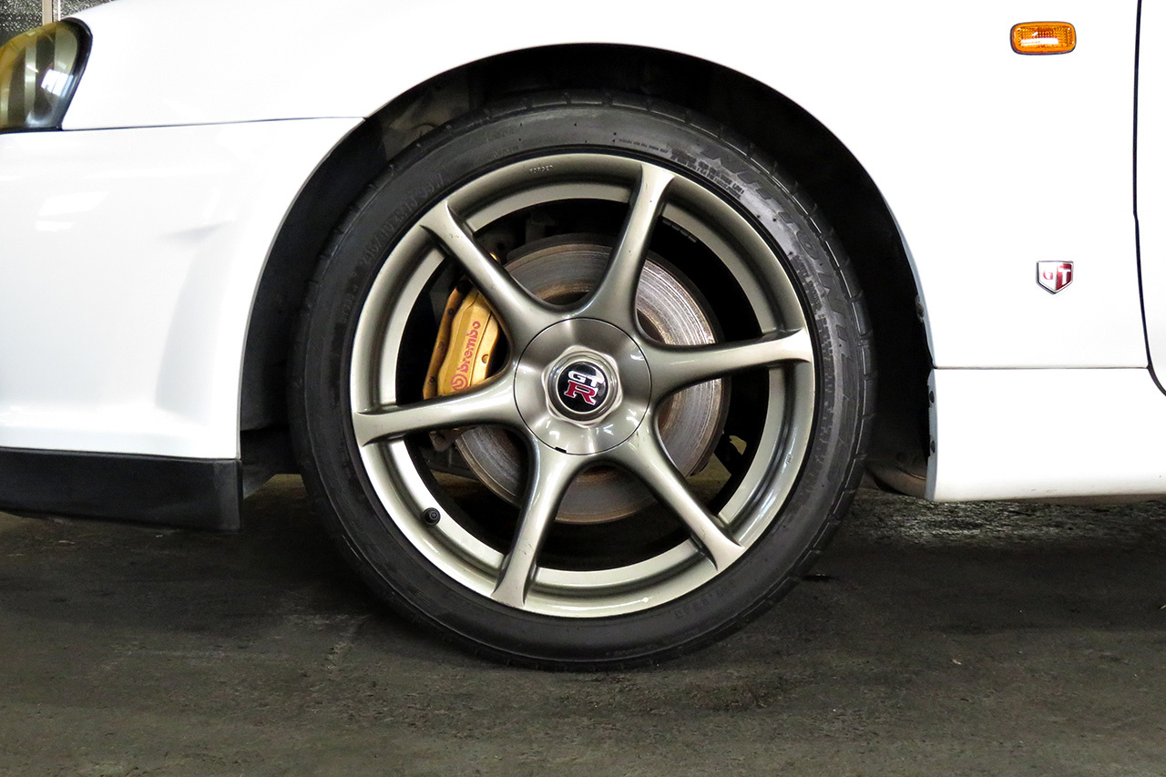 1999 Nissan SKYLINE GT-R R34 GT-R Base Grade, 99 Model, Trust Muffler