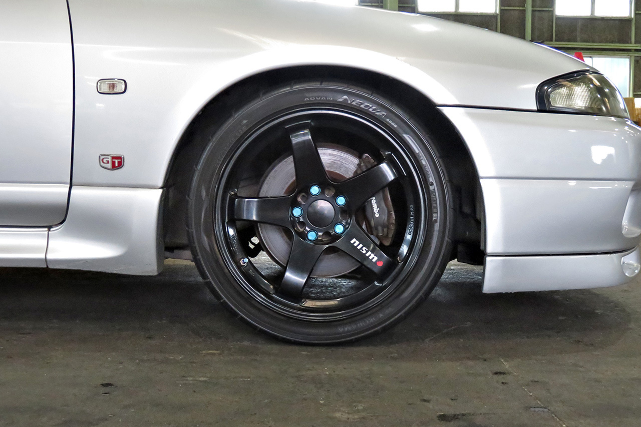 1996 Nissan SKYLINE GT-R 95 model R33 GT-R, Nismo LMGT4 18 inch Wheels, HKS Air Cleaner,  GReedy Boost Controller