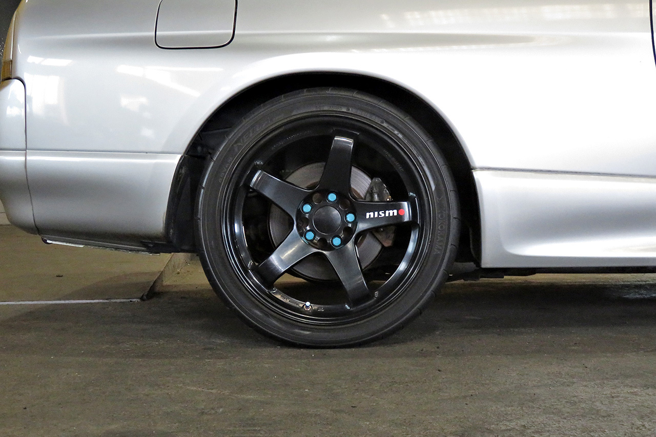 1996 Nissan SKYLINE GT-R 95 model R33 GT-R, Nismo LMGT4 18 inch Wheels, HKS Air Cleaner,  GReedy Boost Controller