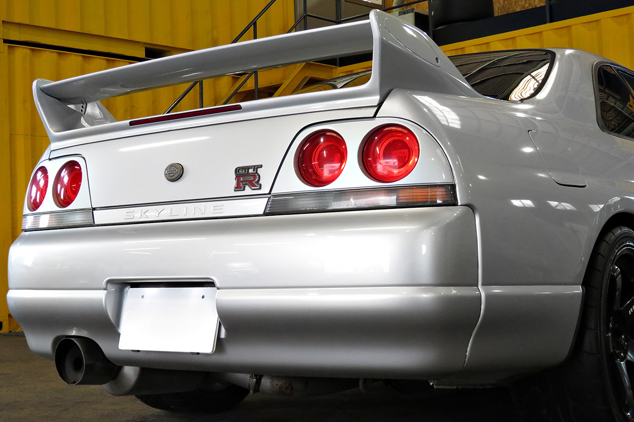 1996 Nissan SKYLINE GT-R 95 model R33 GT-R, Nismo LMGT4 18 inch Wheels, HKS Air Cleaner,  GReedy Boost Controller