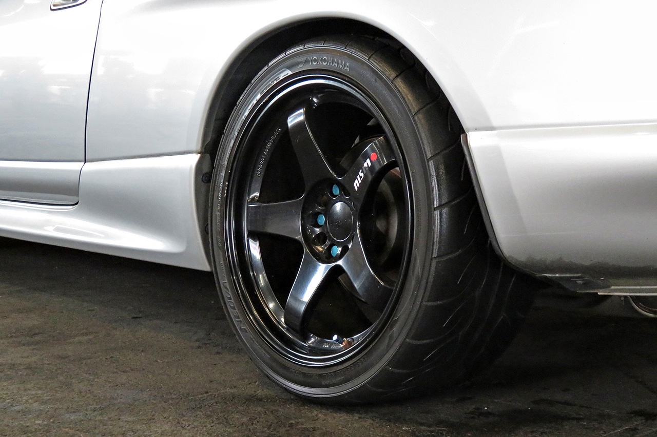 1996 Nissan SKYLINE GT-R 95 model R33 GT-R, Nismo LMGT4 18 inch Wheels, HKS Air Cleaner,  GReedy Boost Controller