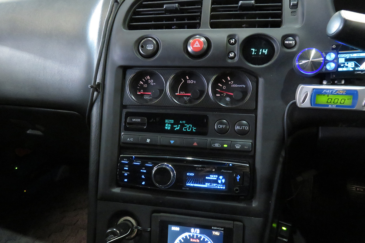 1996 Nissan SKYLINE GT-R 95 model R33 GT-R, Nismo LMGT4 18 inch Wheels, HKS Air Cleaner,  GReedy Boost Controller