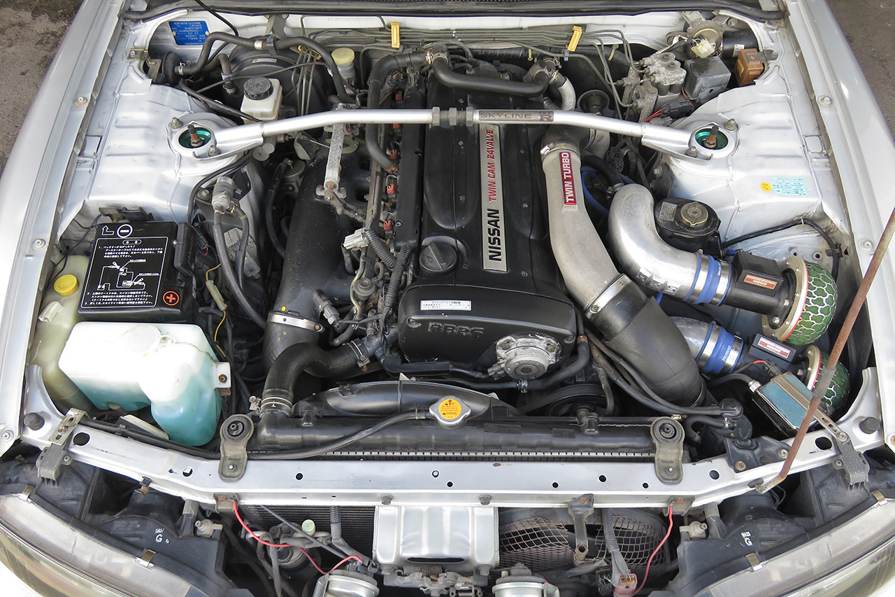 1996 Nissan SKYLINE GT-R 95 model R33 GT-R, Nismo LMGT4 18 inch Wheels, HKS Air Cleaner,  GReedy Boost Controller