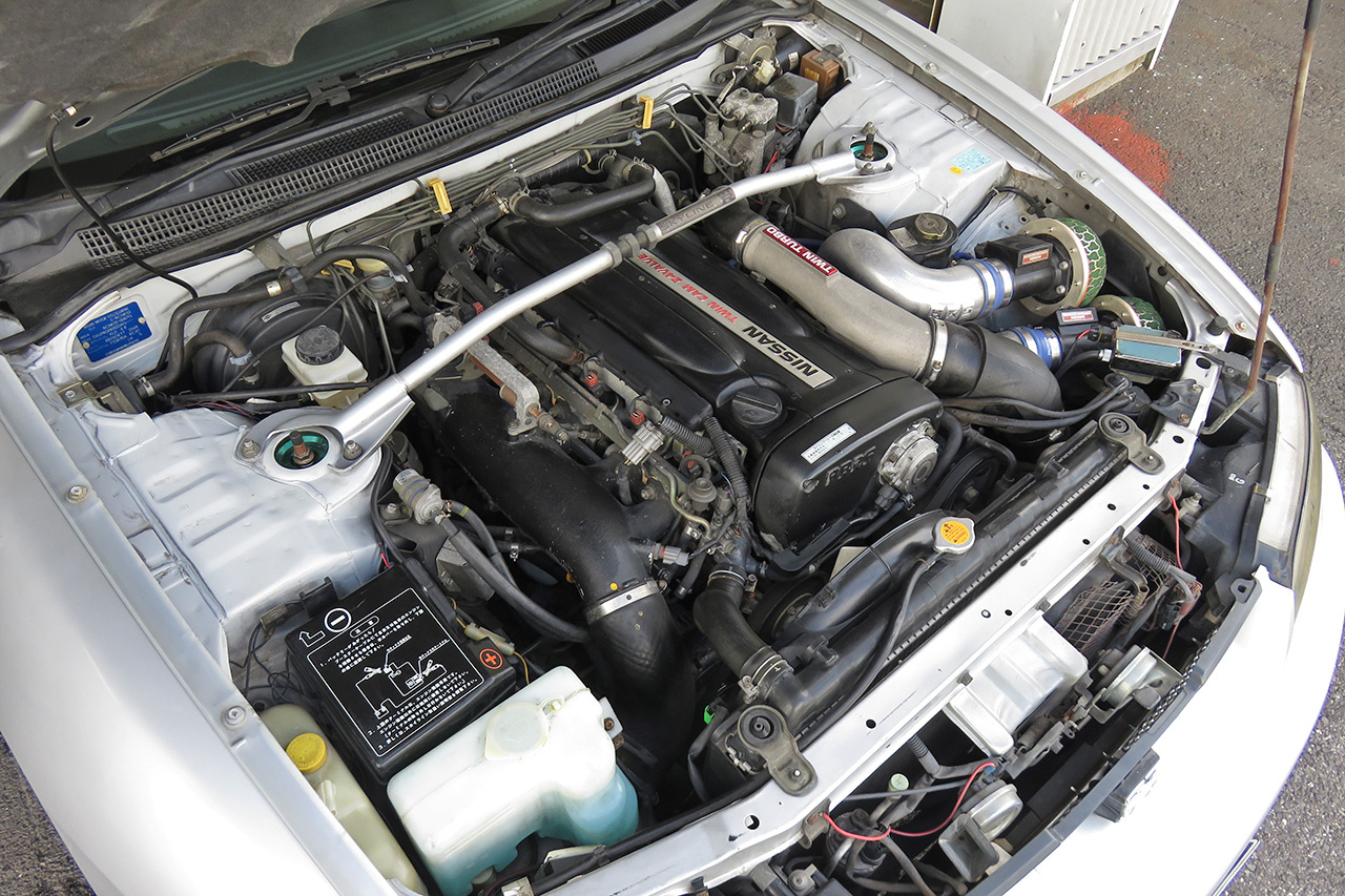 1996 Nissan SKYLINE GT-R 95 model R33 GT-R, Nismo LMGT4 18 inch Wheels, HKS Air Cleaner,  GReedy Boost Controller