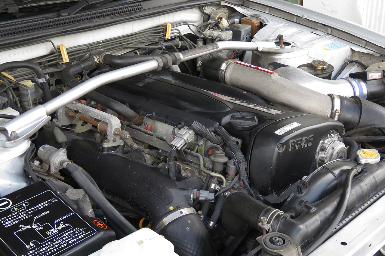 1996 Nissan SKYLINE GT-R 95 model R33 GT-R, Nismo LMGT4 18 inch Wheels, HKS Air Cleaner,  GReedy Boost Controller
