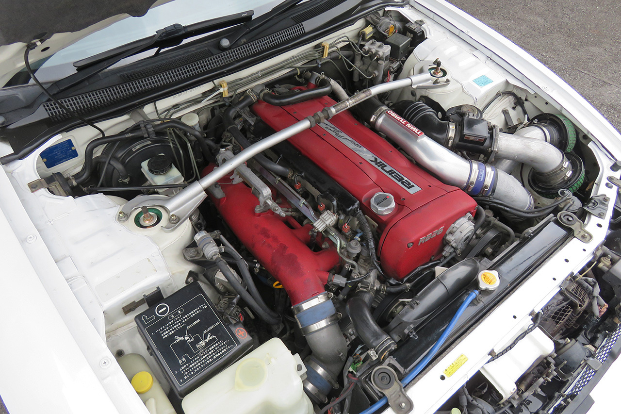 1996 Nissan SKYLINE GT-R R33 GT-R, HKS Intercooler Piping, Nismo LMGT4 18 inch Wheels, Top Secret Shift Knob 