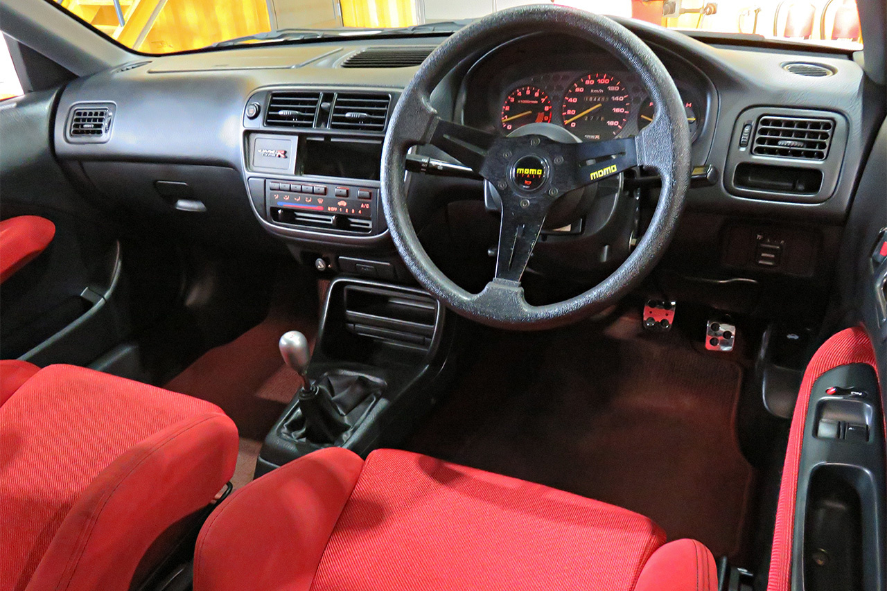 1997 Honda CIVIC TYPE R EK9 Kakimoto Exhaust, Top Fuel Zero 1000 Air Cleaner Kit,  Momo Steering Wheel 